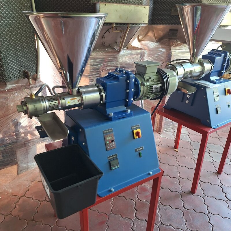 Presa pentru ulei la rece, 220V