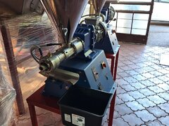Presa pentru ulei la rece, 220V